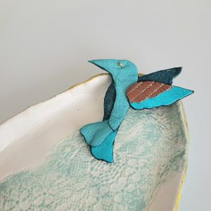 Broche colibri turquoise