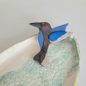 Broche colibri anthracite